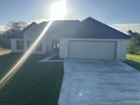 Photo of 63 Noles Drive, Tallassee, AL 36078 (MLS # 584566)