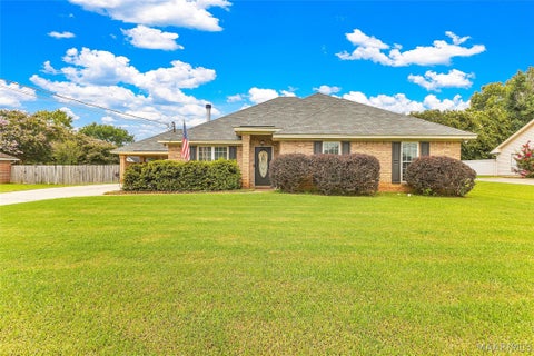 Photo of 43 OLD ORCHARD Road, Deatsville, AL 36022 (MLS # 589420)