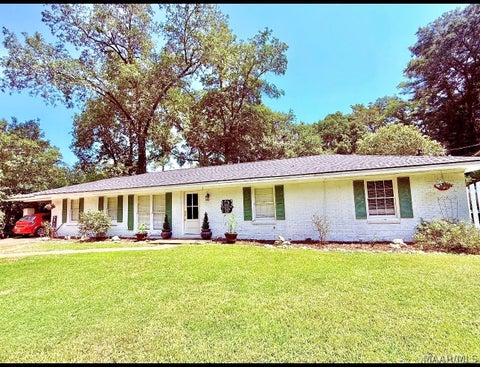 Photo of 118 CEDAR Drive, Prattville, AL 36066 (MLS # 590003)