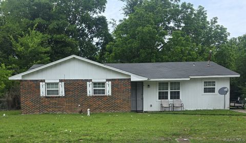 Photo of 4200 E Lawnwood Drive, Montgomery, AL 36108 (MLS # 586568)