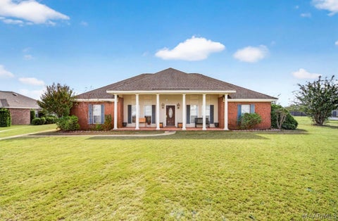 Photo of 1906 HOLLYBROOKE Lane, Prattville, AL 36066 (MLS # 591570)