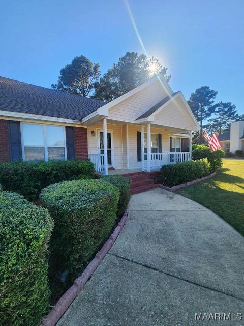 Photo of 1715 FORMOSA Court, Deatsville, AL 36022 (MLS # 582312)