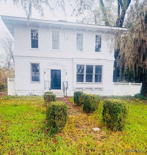 Photo of 1841 S COURT Street, Montgomery, AL 36104 (MLS # 582814)