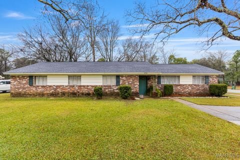Photo of 2702 Hermitage Drive, Montgomery, AL 36111 (MLS # 582049)
