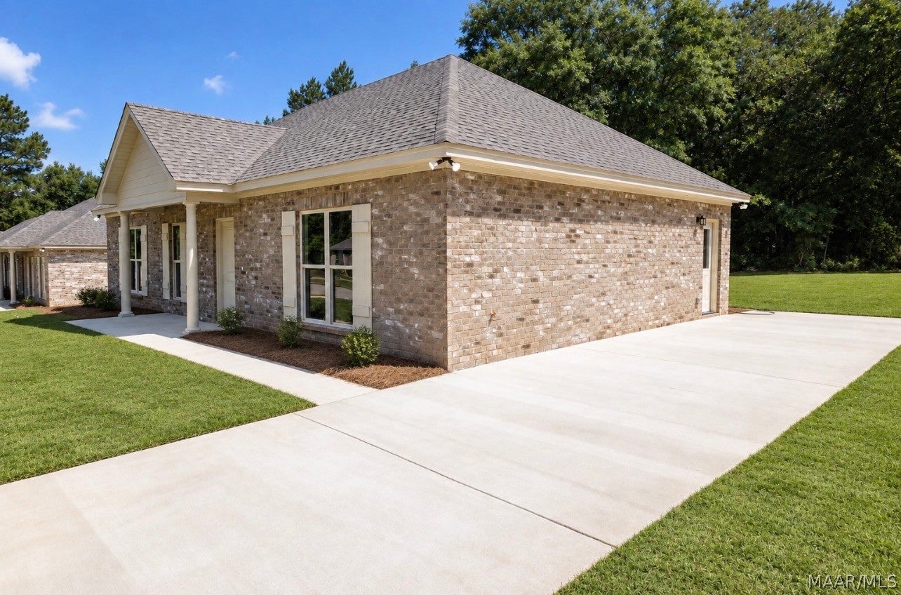 45 Ashley Drive - Photo 2