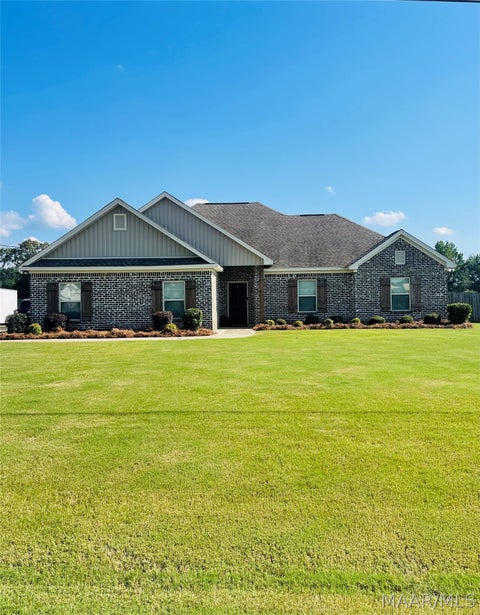 Photo of 474 COUNTY RD 40, Deatsville, AL 36022 (MLS # 588431)