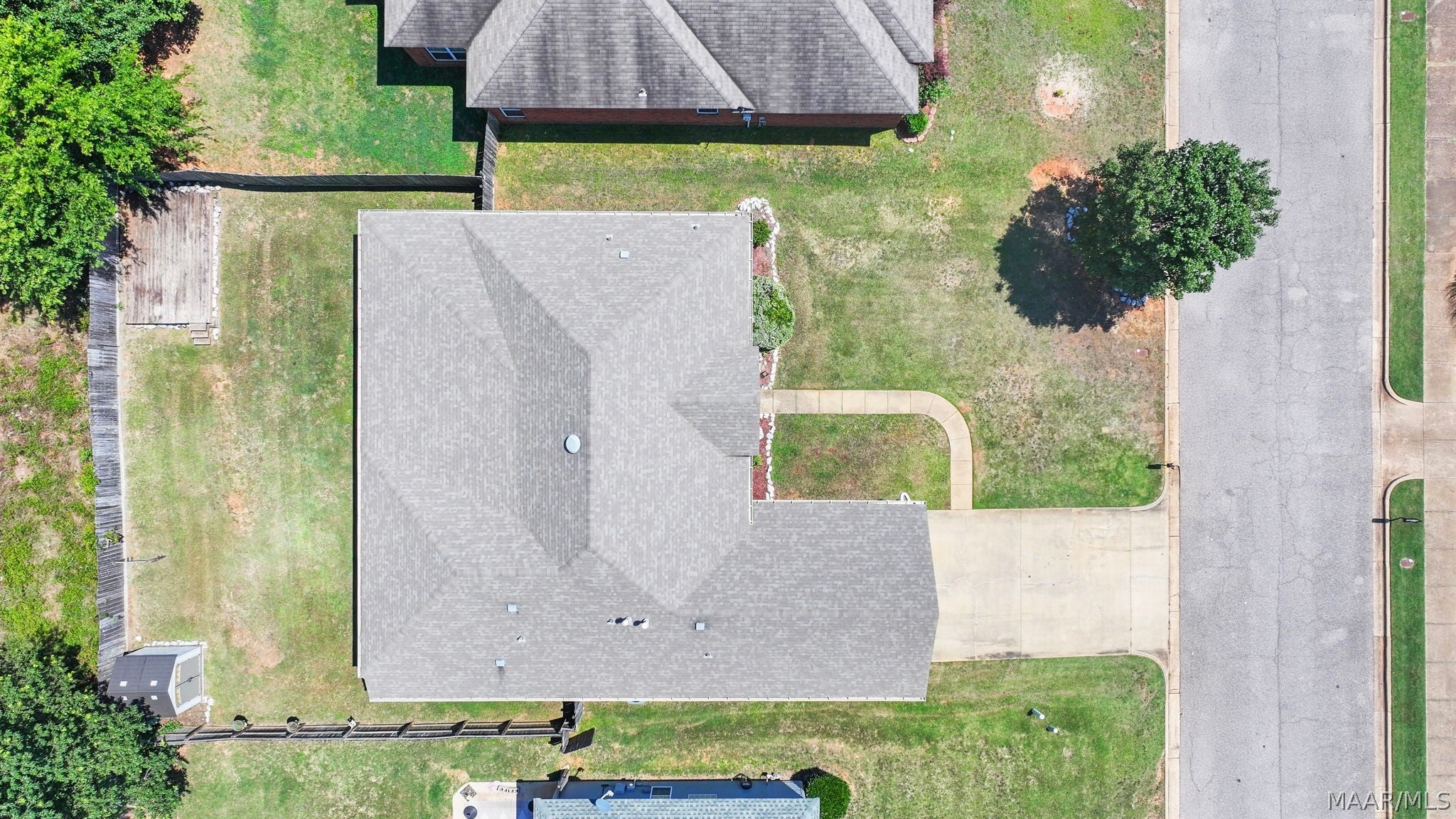 606 Castle Brook Drive - Photo 2