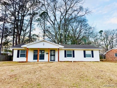 Photo of 234 BELLEHURST Drive, Montgomery, AL 36109 (MLS # 582472)