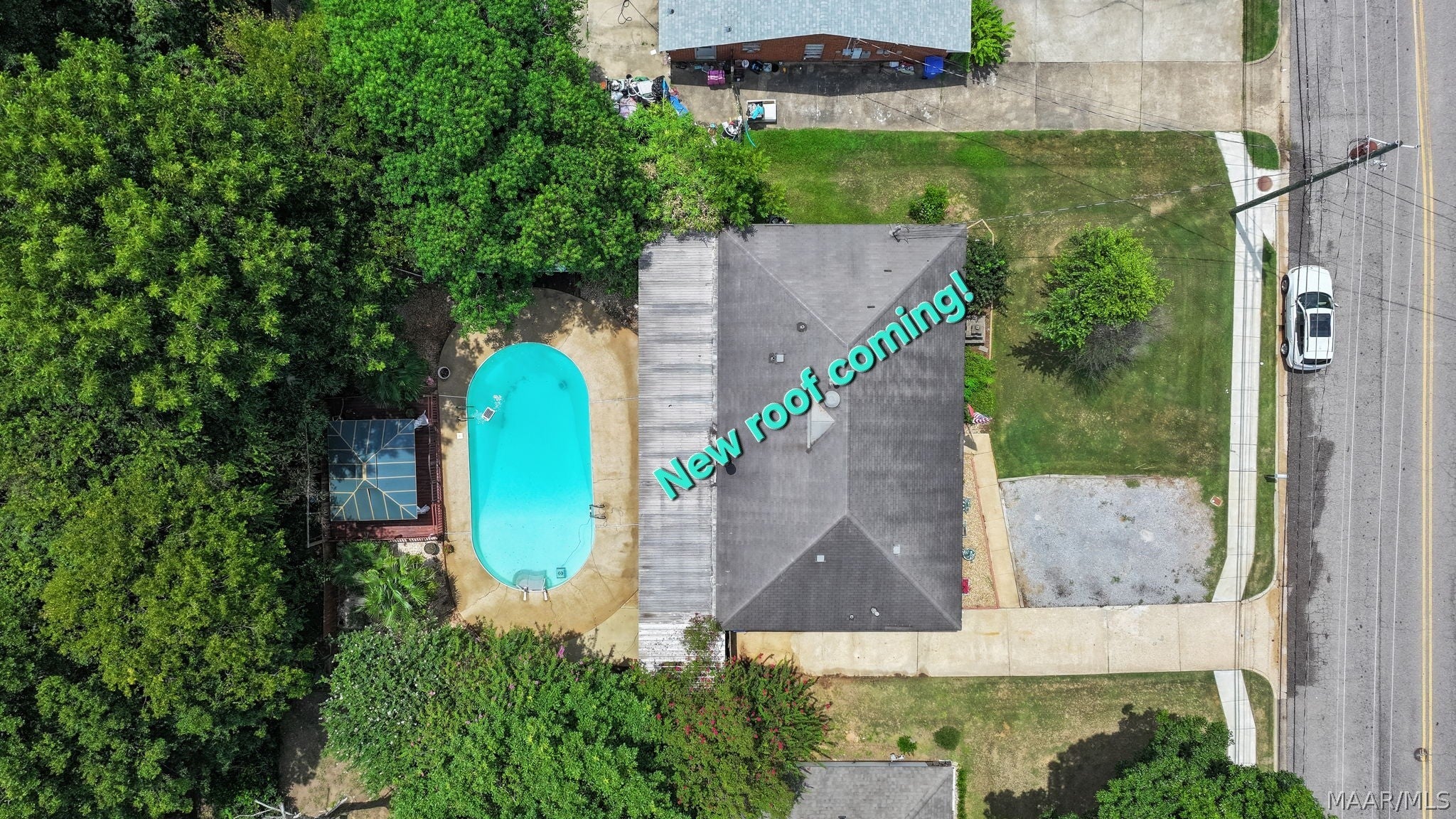 206 Sheila Boulevard - Photo 2