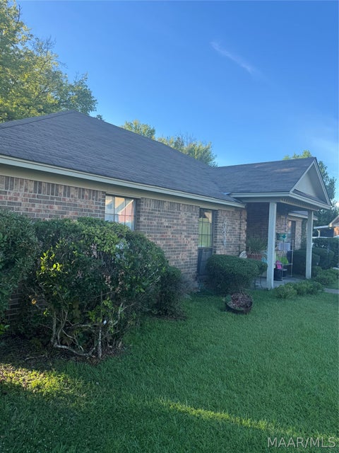 Photo of 6201 Wynfrey Place, Montgomery, AL 36117 (MLS # 589962)