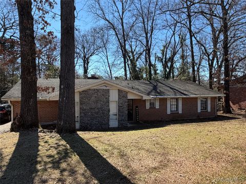 Photo of 3412 Woodhill Road, Montgomery, AL 36109 (MLS # 583884)