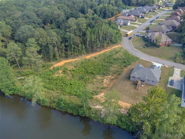 345 Brownstone Loop