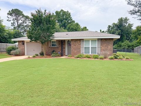 Photo of 109 W Teri Court, Prattville, AL 36066 (MLS # 587559)