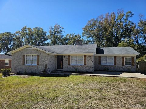 Photo of 521 Dixie Drive, Selma, AL 36701 (MLS # 583425)