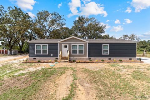 Photo of 6521 Pineleaf Drive, Elmore, AL 36025 (MLS # 580485)