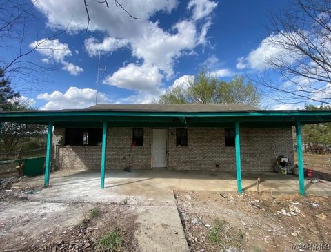 Photo of 223 County Road 68 Road W, Deatsville, AL 36022 (MLS # 585704)