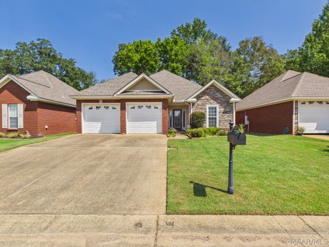 Photo of 137 Brittany Drive N, Elmore, AL 36025 (MLS # 589886)