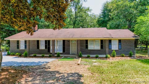 Photo of 990 Highway 143, Elmore, AL 36025 (MLS # 589131)