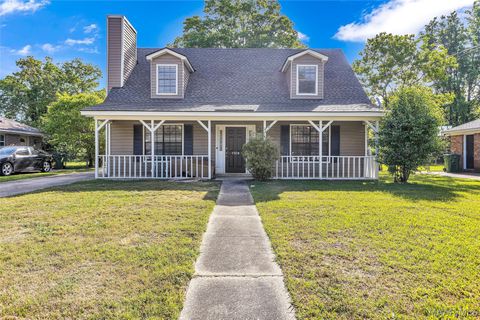 Photo of 1308 Dunbarton Road, Montgomery, AL 36117 (MLS # 586107)