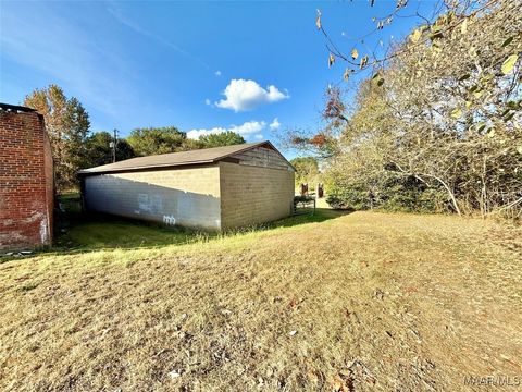 Photo of 1 Mulberry Street, Selma, AL 36701 (MLS # 580315)