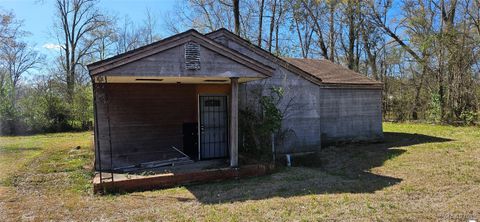 Photo of 203 W Delano Avenue, Montgomery, AL 36105 (MLS # 584470)