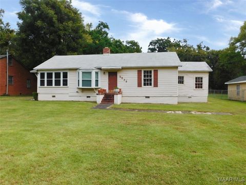Photo of 3639 Whiting Avenue, Montgomery, AL 36105 (MLS # 580168)
