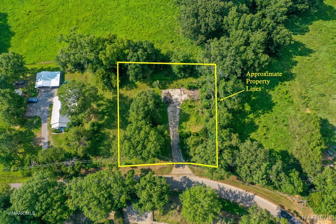 Photo 1 of 6 — 1230 Overstreet Drive, Thomasville, AL 36784