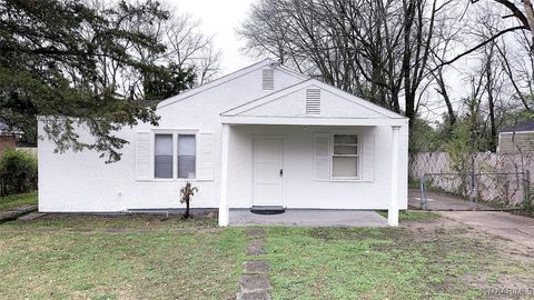 Photo of 378 W DELANO Avenue, Montgomery, AL 36105 (MLS # 580940)