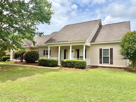 Photo of 308 Meadowview Drive, Wetumpka, AL 36092 (MLS # 587135)