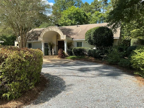 Photo of 2839 Montrose Avenue, Montgomery, AL 36109 (MLS # 590075)