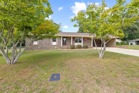 Photo of 104 Crestview Drive, Clanton, AL 35045 (MLS # 590921)