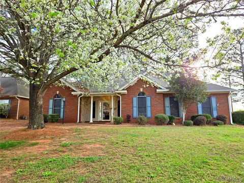Photo of 1128 Parkview Drive, Prattville, AL 36067 (MLS # 584420)