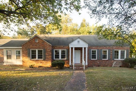 Photo of 2281 Carter Hill Road, Montgomery, AL 36106 (MLS # 581026)