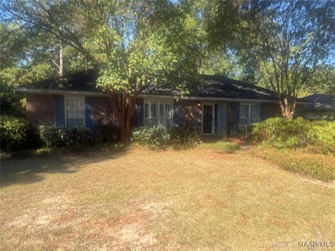 Photo of 569 Chatsworth Drive, Montgomery, AL 36109 (MLS # 581628)