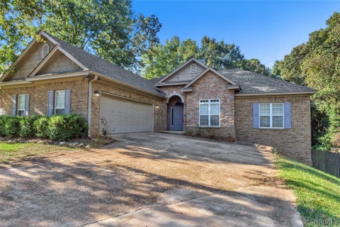 Photo of 137 HICKORY Lane, Wetumpka, AL 36093 (MLS # 590985)