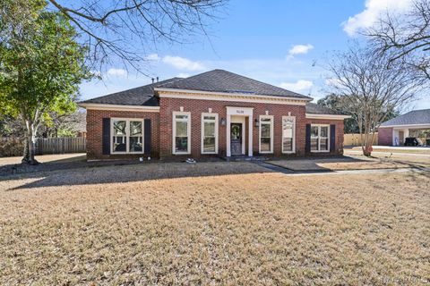 Photo of 9430 HUNTINGDON Court, Montgomery, AL 36117 (MLS # 584152)