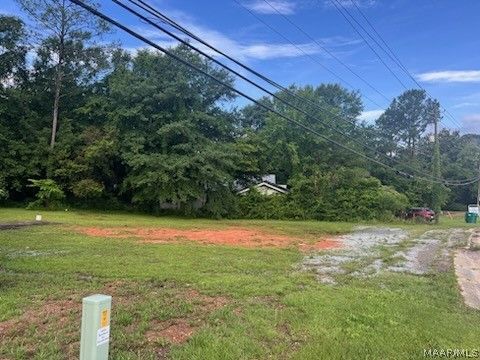 Photo of 675 Gilmer Avenue, Tallassee, AL 36078 (MLS # 558586)