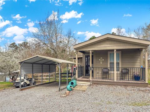 Photo of 40 2nd Retreat, Eclectic, AL 36024 (MLS # 584498)