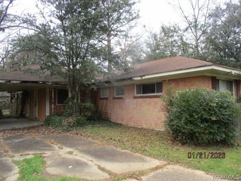 Photo of 3710 BERKLEY Drive, Montgomery, AL 36111 (MLS # 585428)