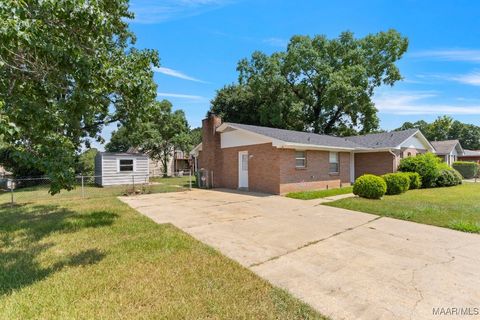 Photo of 5737 Darien Drive, Montgomery, AL 36117 (MLS # 579417)