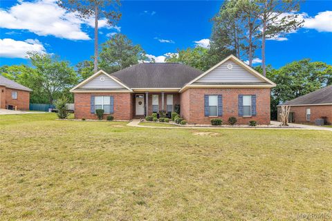 Photo of 707 Pinetuckett Parkway, Deatsville, AL 36022 (MLS # 586384)