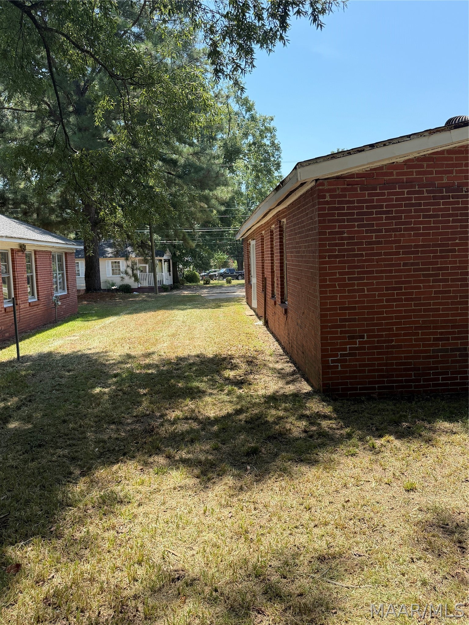 2625 E 5th Street - Photo 2