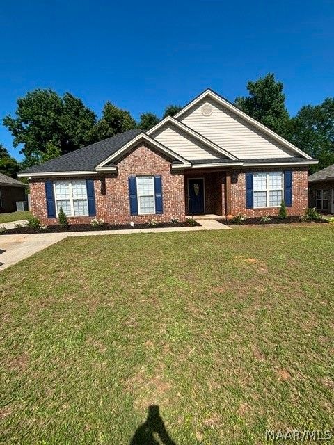 Photo of 420 RIDGEVIEW Drive, Millbrook, AL 36054 (MLS # 588213)