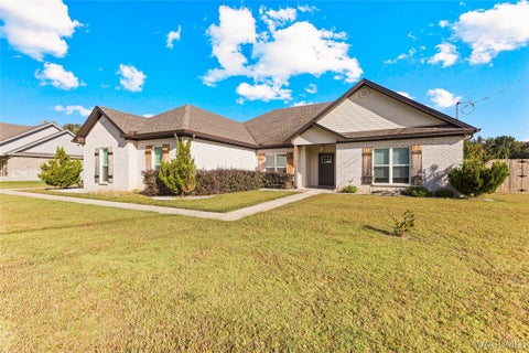 Photo of 459 County Road 40, Deatsville, AL 36022 (MLS # 591191)