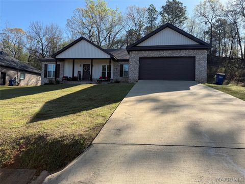 Photo of 365 Wrightsburg Circle, Wetumpka, AL 36093 (MLS # 585214)