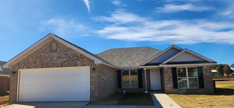 Photo of 33 Kelsey Way, Wetumpka, AL 36092 (MLS # 581707)