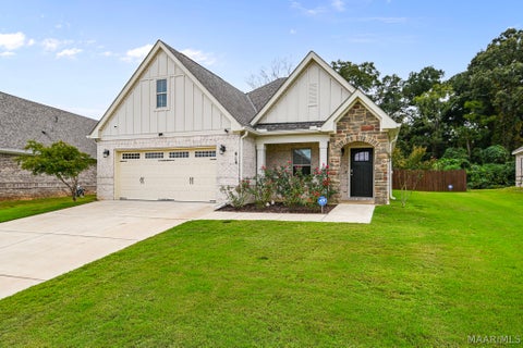 Photo of 914 Pearl Drive, Prattville, AL 36066 (MLS # 590881)