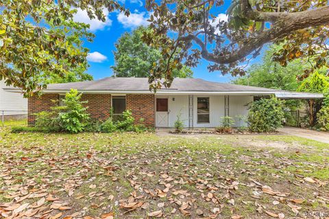 Photo of 240 Clubview Drive, Prattville, AL 36067 (MLS # 587407)