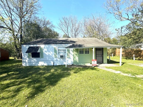 Photo of 2401 OVERHILL Road, Montgomery, AL 36116 (MLS # 590904)