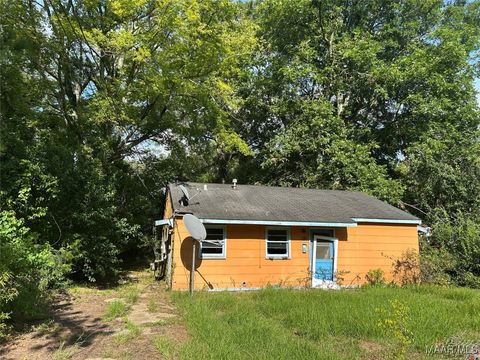 Photo of 3425 DENNIS Avenue, Montgomery, AL 36108 (MLS # 580910)
